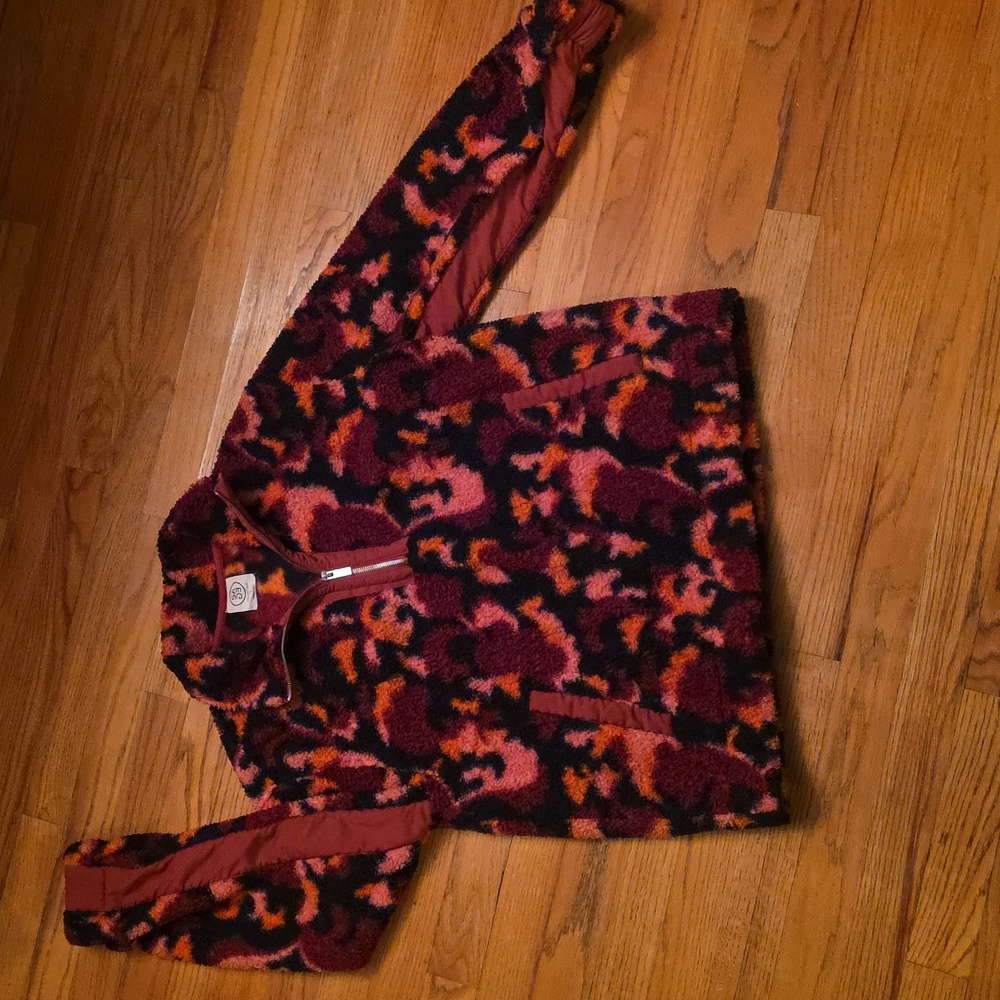 SAGE Collective Size S - Sherpa-Like - Like New!